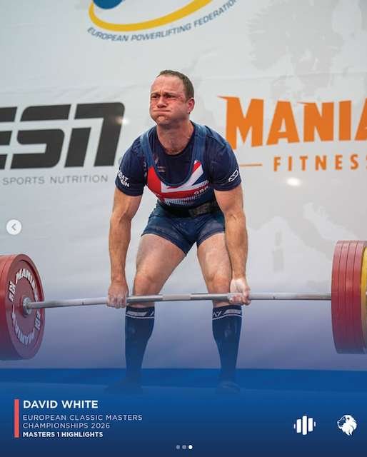Dave deadlifting 262.5kg